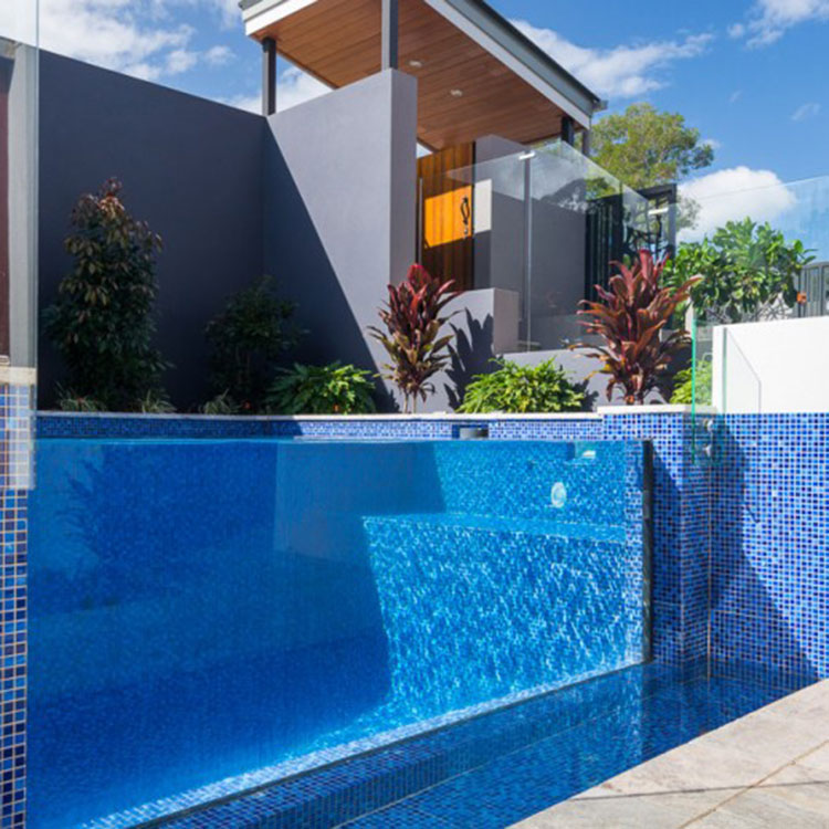 Dive into Luxury: Key Features of the Family Courtyard Acrylic Swimming Pool