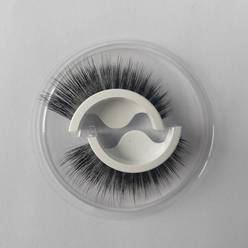 The Ultimate Beauty Upgrade: Benefits of Using Silk Single Length Eyelashes Compared to Other Types