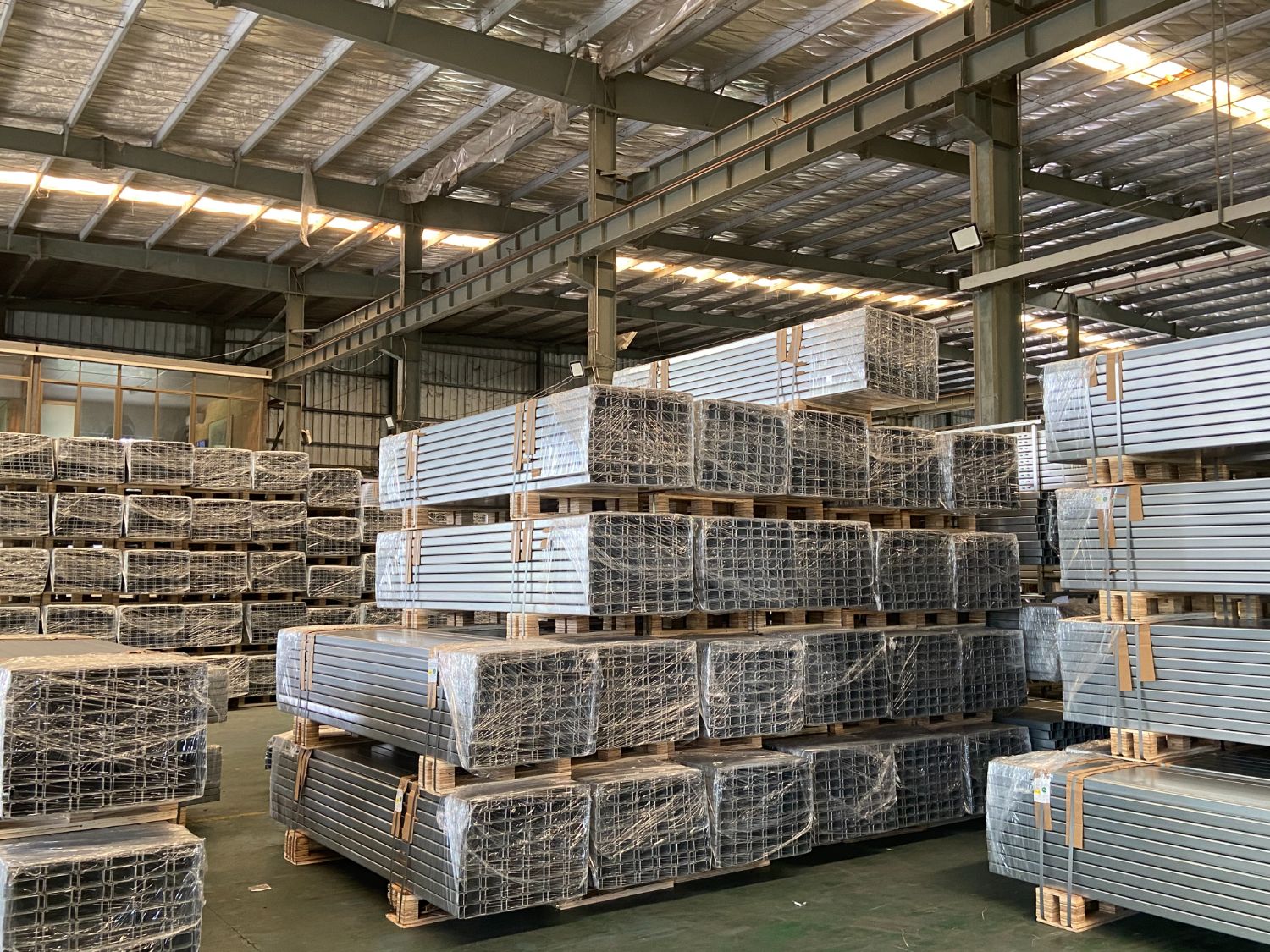 Top Solar Aluminum Rail Manufacturers in China (2024 List) - Suppliers, Reviews & Buying Guide for Photovoltaic Mounting Systems